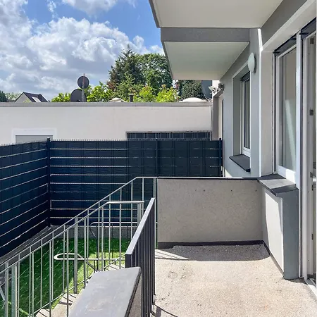 T&k Near Messe Fair Trade Duesseldorf Und Airport Eg