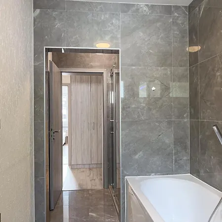 T&k Near Messe Fair Trade Duesseldorf Und Airport Eg Apartment Duisburg