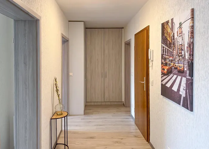 T&k Near Messe Fair Trade Düsseldorf Und Airport Eg Apartment Duisburg